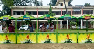 ভালুকায় উচ্ছেদে ক্ষতিগ্রস্ত ব্যবসায়ীদের জন্য দৃষ্টিনন্দন স্টিলের টি-স্টল